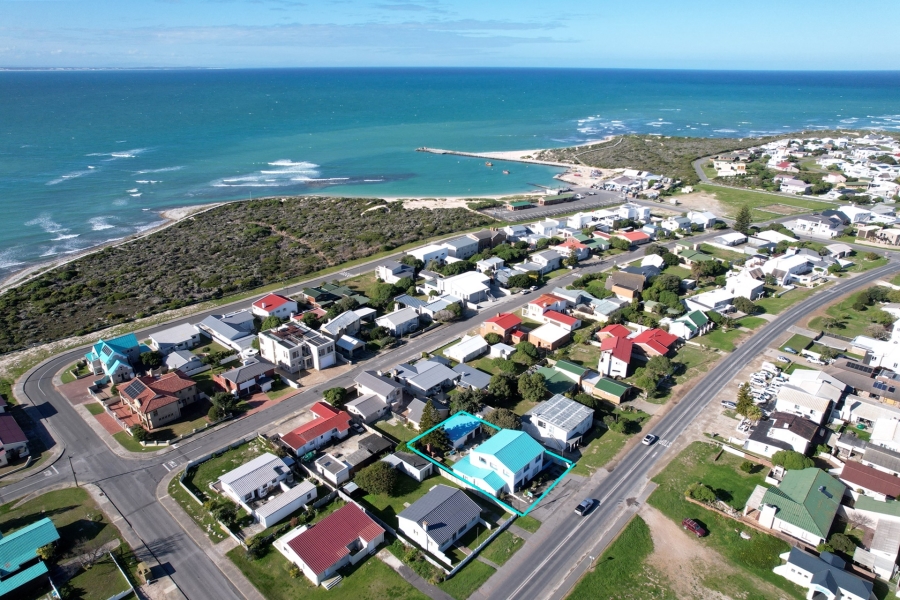 7 Bedroom Property for Sale in Struisbaai Western Cape